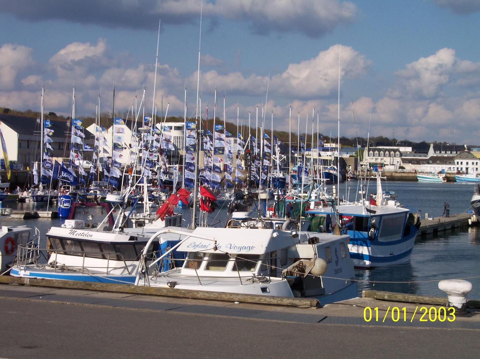 Hotel Du Port Concarneau Exterior foto